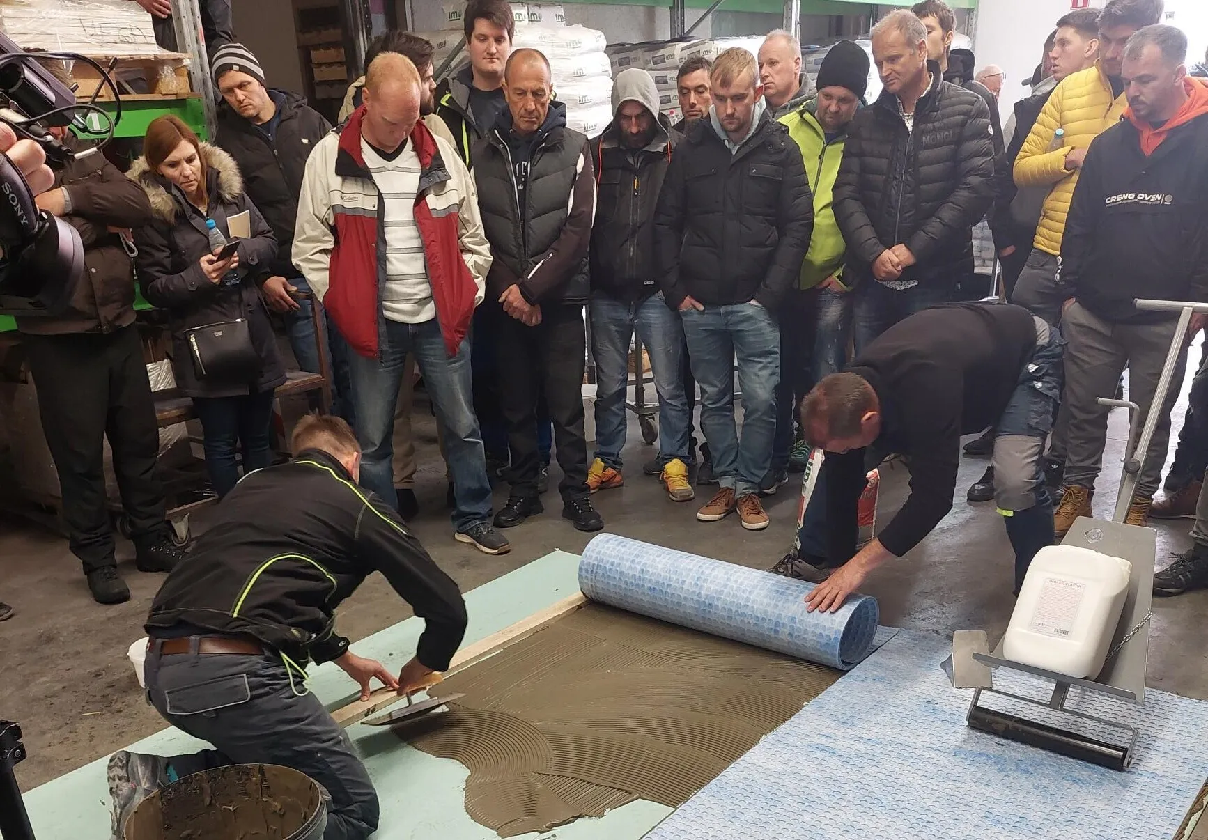 POLAGALCI KERAMIČNIH OBLOG