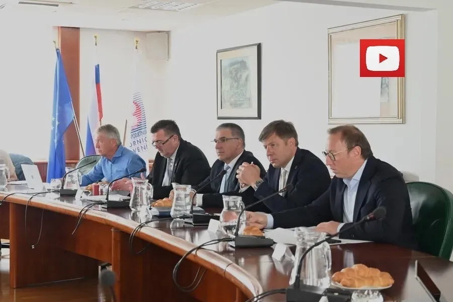UPRAVNI ODBOR OZS