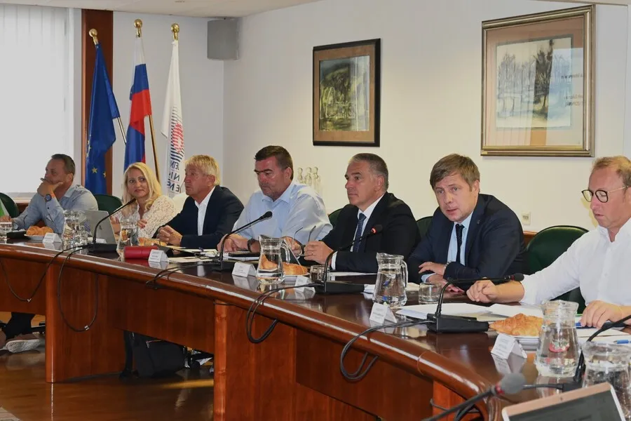 SEJA UO OZS