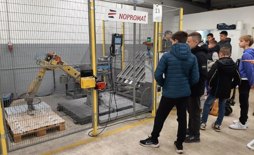 IZOBRAŽEVANJE IN PRENOS ZNANJ
