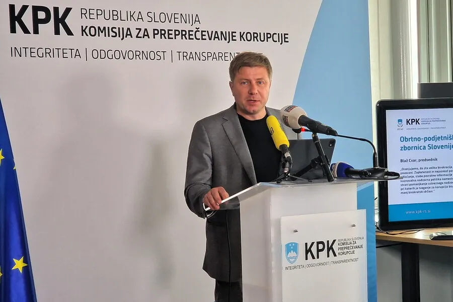 NOVINARSKA KONFERENCA